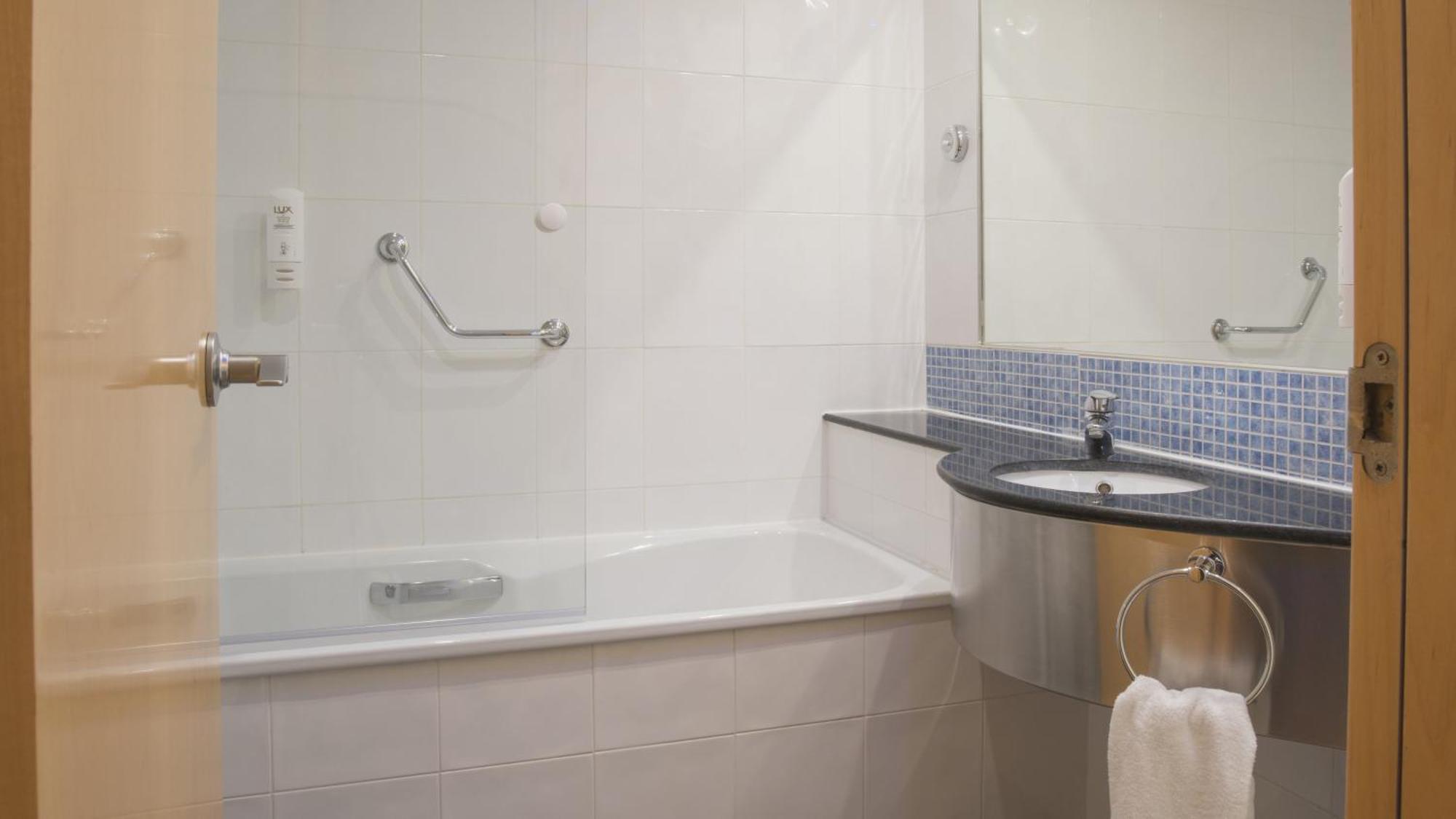 Holiday Inn Express Madrid-Getafe By Ihg Esterno foto
