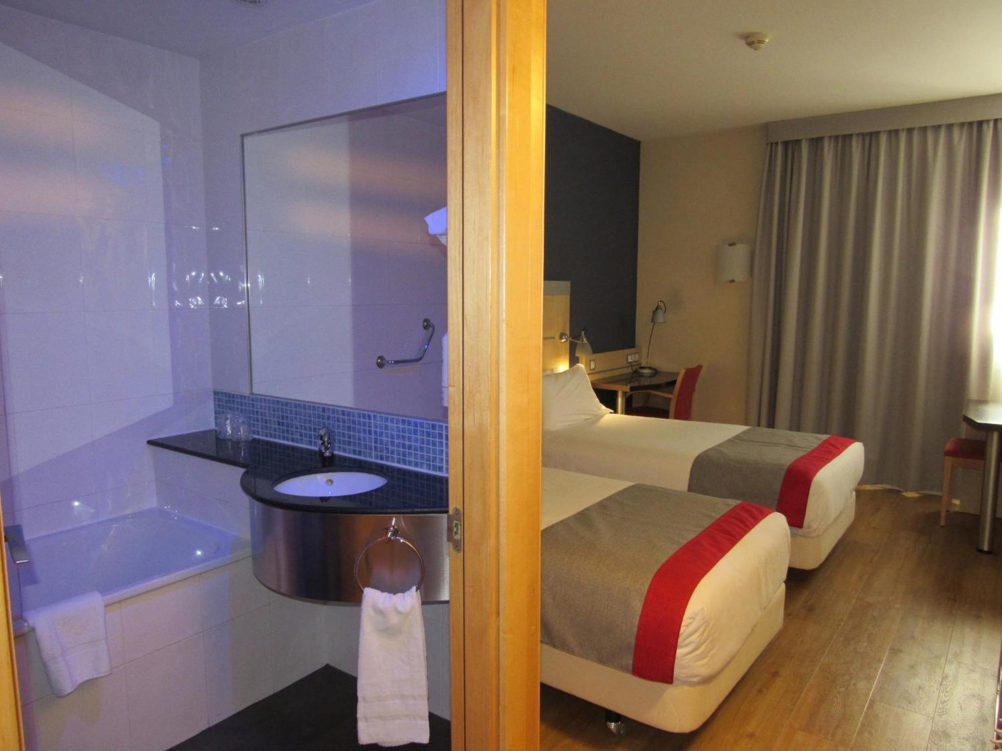 Holiday Inn Express Madrid-Getafe By Ihg Esterno foto