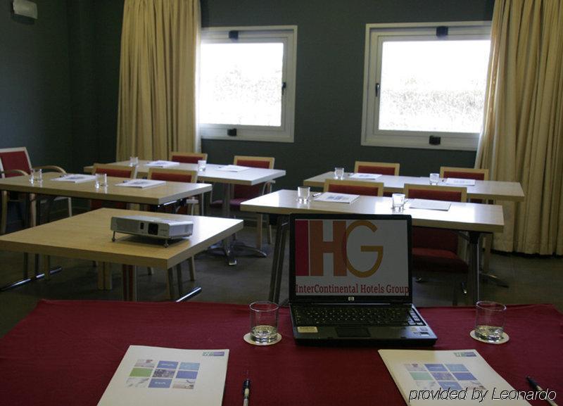 Holiday Inn Express Madrid-Getafe By Ihg Servizi foto